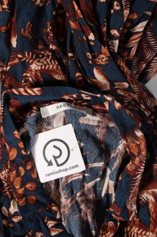 Γυναικείο πουκάμισο Gestuz, Μέγεθος M, Χρώμα Μπλέ, Τιμή 24,38 €