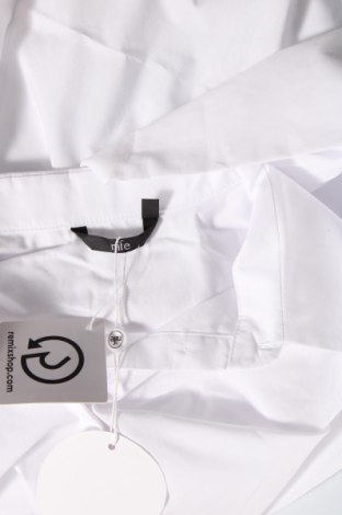 Дамска риза Nife, Размер M, Цвят Бял, Цена 54,06 лв.