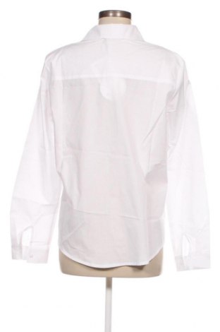Дамска риза Nife, Размер M, Цвят Бял, Цена 54,06 лв.