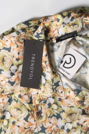 Γυναικείο πουκάμισο Trendyol, Μέγεθος S, Χρώμα Πολύχρωμο, Τιμή 11,13 €
