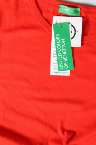 Tricou de femei United Colors Of Benetton, Mărime M, Culoare Roșu, Preț 108,55 Lei