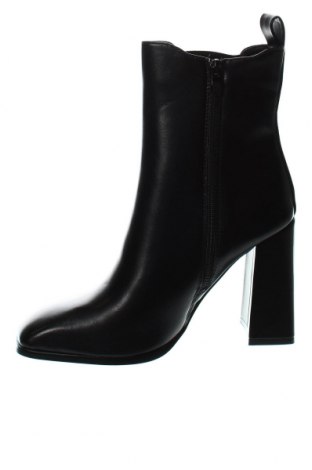 Botine de damă Irl, Mărime 40, Culoare Negru, Preț 103,85 Lei