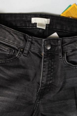 Damskie jeansy H&M Conscious Collection, Rozmiar XS, Kolor Szary, Cena 59,22 zł
