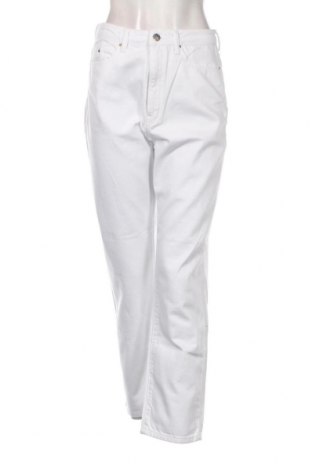 Дамски дънки Karl Lagerfeld, Размер M, Цвят Бял, Цена 217,62 лв.