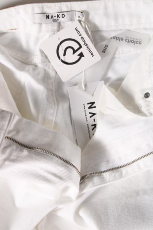 Γυναικείο Τζίν NA-KD, Μέγεθος S, Χρώμα Λευκό, Τιμή 44,85 €