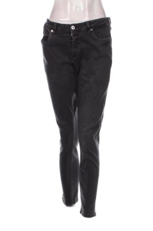 Damen Jeans Q/S by S.Oliver, Größe L, Farbe Schwarz, Preis 11,10 €