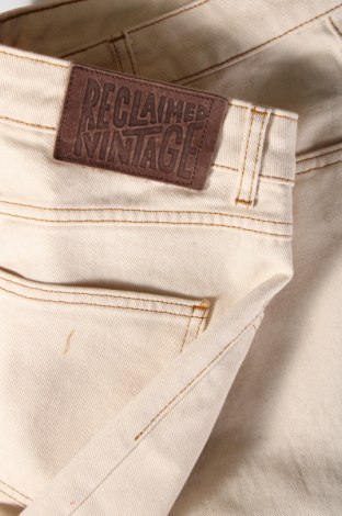 Γυναικείο Τζίν Reclaimed Vintage, Μέγεθος L, Χρώμα Εκρού, Τιμή 9,87 €