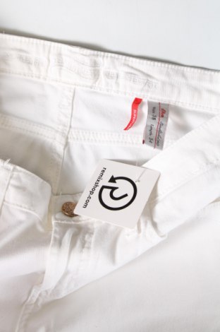 Damen Jeans S.Oliver, Größe M, Farbe Weiß, Preis 14,83 €