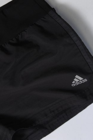 Γυναικείο κοντό παντελόνι Adidas, Μέγεθος M, Χρώμα Μαύρο, Τιμή 17,90 €