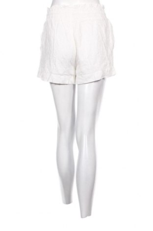 Дамски къс панталон Beloved, Размер M, Цвят Бял, Цена 31,00 лв.