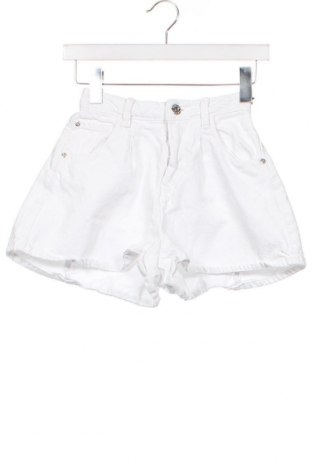 Γυναικείο κοντό παντελόνι Bershka, Μέγεθος XXS, Χρώμα Λευκό, Τιμή 7,67 €