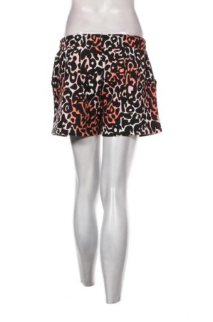 Γυναικείο κοντό παντελόνι Buffalo, Μέγεθος M, Χρώμα Πολύχρωμο, Τιμή 7,05 €