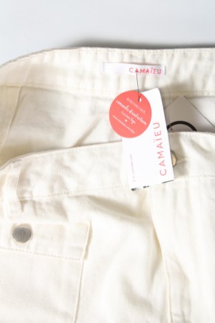 Дамски къс панталон Camaieu, Размер XL, Цвят Бял, Цена 31,00 лв.