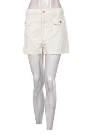 Pantaloni scurți de femei Camaieu, Mărime XL, Culoare Alb, Preț 40,79 Lei