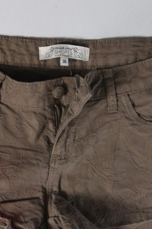 Pantaloni scurți de femei Clockhouse, Mărime S, Culoare Verde, Preț 49,87 Lei
