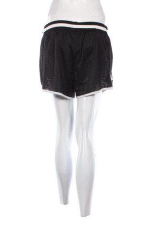 Дамски къс панталон DKNY, Размер M, Цвят Черен, Цена 26,60 лв.