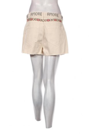 Дамски къс панталон Desigual, Размер M, Цвят Екрю, Цена 48,96 лв.