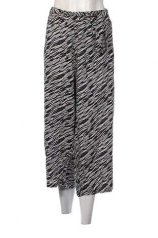 Дамски къс панталон Gina Benotti, Размер XXL, Цвят Черен, Цена 19,00 лв.