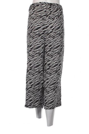 Дамски къс панталон Gina Benotti, Размер XXL, Цвят Черен, Цена 19,00 лв.