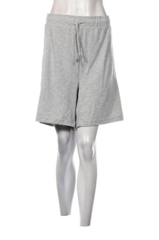 Дамски къс панталон Janina, Размер 3XL, Цвят Сив, Цена 14,82 лв.