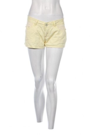 Γυναικείο κοντό παντελόνι Miss Bonbon, Μέγεθος L, Χρώμα Κίτρινο, Τιμή 3,89 €
