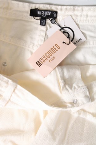 Damen Shorts Missguided, Größe XXL, Farbe Weiß, Preis 6,26 €
