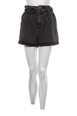 Damen Shorts New Look, Größe M, Farbe Grau, Preis 5,50 €