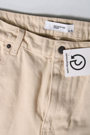Damen Shorts Reserved, Größe L, Farbe Beige, Preis 13,22 €