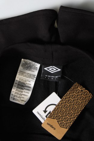 Γυναικείο κοντό παντελόνι Umbro, Μέγεθος L, Χρώμα Μαύρο, Τιμή 6,97 €