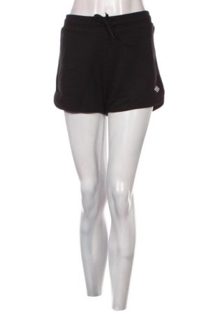 Γυναικείο κοντό παντελόνι Umbro, Μέγεθος M, Χρώμα Μαύρο, Τιμή 6,97 €