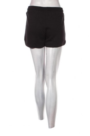 Γυναικείο κοντό παντελόνι Umbro, Μέγεθος M, Χρώμα Μαύρο, Τιμή 6,97 €