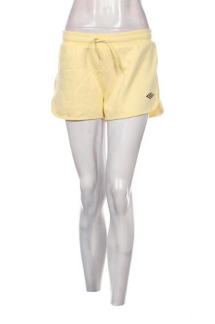 Γυναικείο κοντό παντελόνι Umbro, Μέγεθος S, Χρώμα Κίτρινο, Τιμή 6,70 €