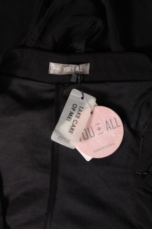 Γυναικείο κοντό παντελόνι You + all, Μέγεθος 4XL, Χρώμα Μαύρο, Τιμή 12,99 €