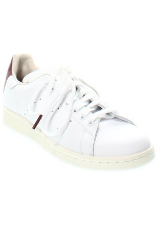Дамски обувки Adidas Originals, Размер 38, Цвят Бял, Цена 190,00 лв.