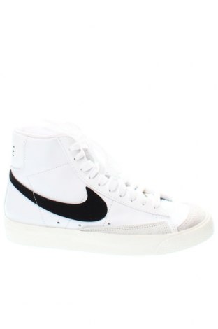 Дамски обувки Nike, Размер 38, Цвят Бял, Цена 117,80 лв.