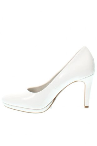 Дамски обувки S.Oliver, Размер 37, Цвят Бял, Цена 102,00 лв.