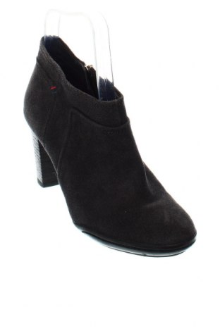 Дамски обувки Tommy Hilfiger, Размер 40, Цвят Сив, Цена 29,76 лв.