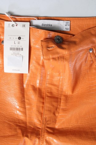 Дамски панталон Bershka, Размер L, Цвят Оранжев, Цена 17,48 лв.