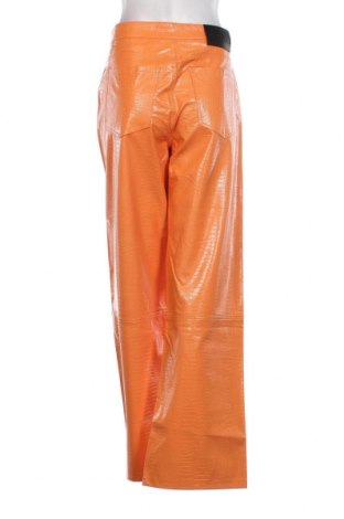 Дамски панталон Bershka, Размер L, Цвят Оранжев, Цена 17,48 лв.