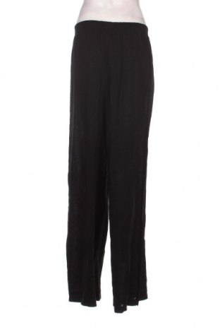 Дамски панталон Bershka, Размер XL, Цвят Черен, Цена 46,00 лв.