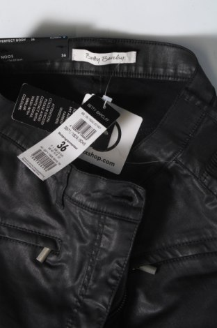 Дамски панталон Betty Barclay, Размер S, Цвят Черен, Цена 56,94 лв.
