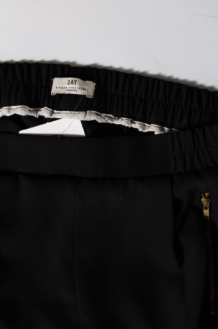 Pantaloni de femei Day Birger Et Mikkelsen, Mărime S, Culoare Negru, Preț 107,86 Lei