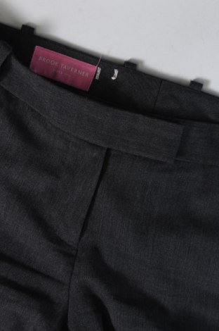 Pantaloni de femei Brook Taverner, Mărime M, Culoare Gri, Preț 74,81 Lei