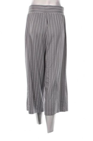 Дамски панталон DKNY, Размер L, Цвят Сив, Цена 39,44 лв.