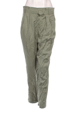 Дамски панталон Diverse, Размер S, Цвят Зелен, Цена 20,24 лв.