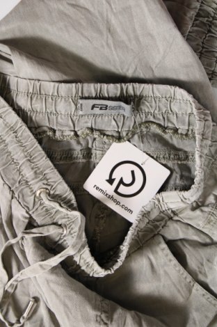 Дамски панталон Fb Sister, Размер S, Цвят Зелен, Цена 7,54 лв.