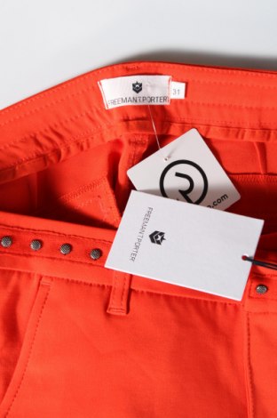 Дамски панталон Freeman T. Porter, Размер XL, Цвят Червен, Цена 58,40 лв.