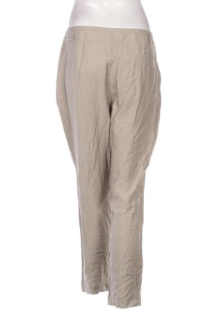 Дамски панталон Gerry Weber, Размер M, Цвят Бежов, Цена 8,33 лв.