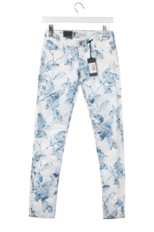 Дамски панталон Guess, Размер M, Цвят Многоцветен, Цена 150,00 лв.