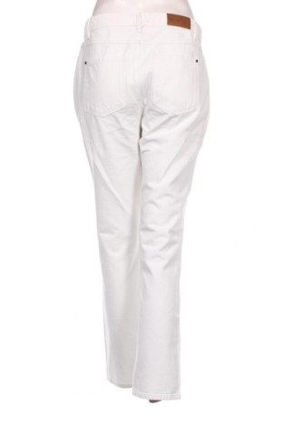 Дамски панталон Karl Marc John, Размер L, Цвят Бял, Цена 146,00 лв.